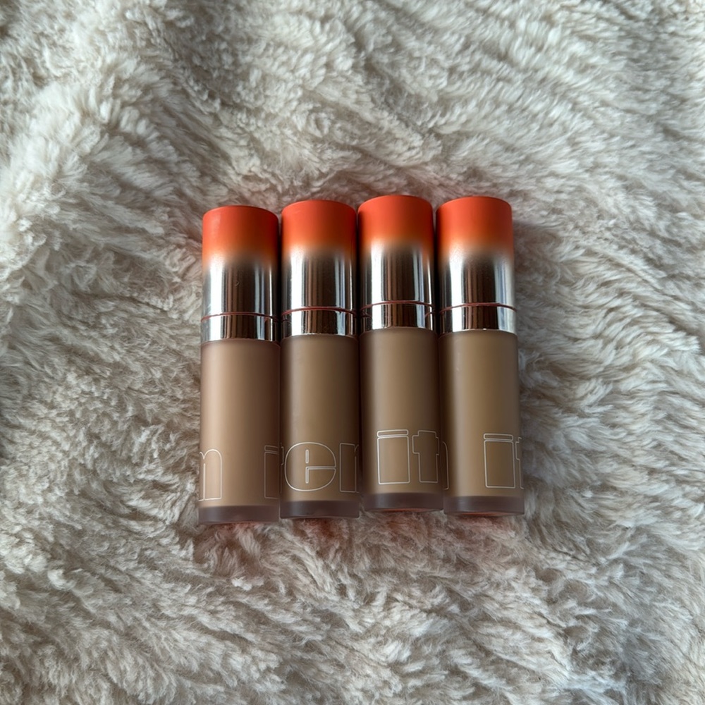 New Item Beauty Air Hug Concealers